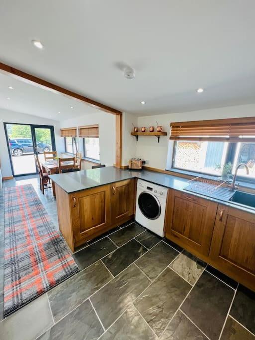 Barty'S Bothy Villa Contin Buitenkant foto